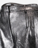 SHORTS COM PREGAS METALIZADO - PRATA