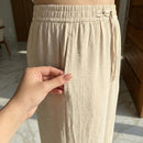 [Leve 4, Pague Só 2!] Calça Elora Feminina em Viscose Texturizada e Poliéster de Cintura Alta (Sua Nova Peça Favorita!)