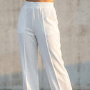 [Leve 6, Pague Só 3!] Calça Feminina Naira em Malha Piquet Texturizada e Viscose com Elastano de Toque Macio com Vinco Frontal Estruturado